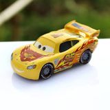 01:55 Pixar Carros Edição Limitada Lightning Mcqueen Yel B
