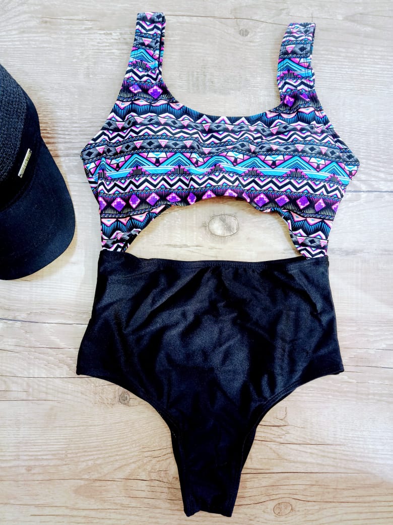 Maiô Com Abertura Frontal, estampa étnica