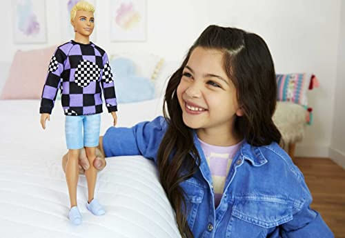 Barbie Ken Fashionistas Mattel Cabelo Curto Loiro Suéter Xadrez Shorts Jeans Tênis Branco