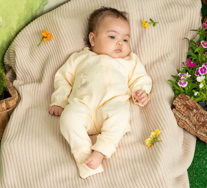 Macacão Para Bebê Menina Amarelo Lara Com Zíper - Fofinho