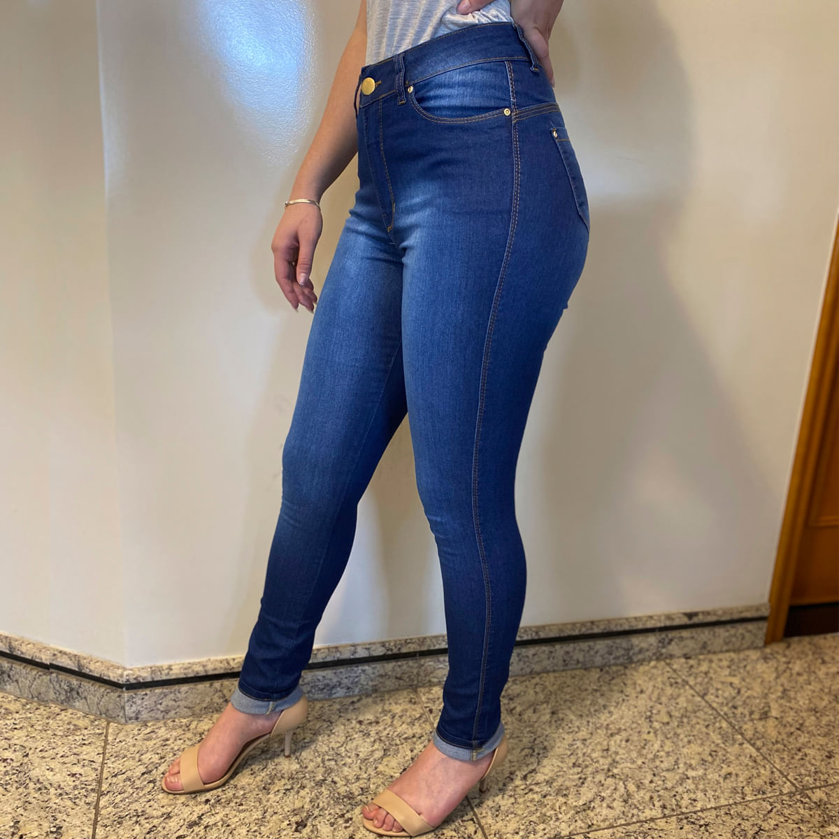 Calça Feminina Skinny Jeans Simples