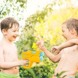 Água Para Crianças E Adultos Super Water Blaster Soaker Squi