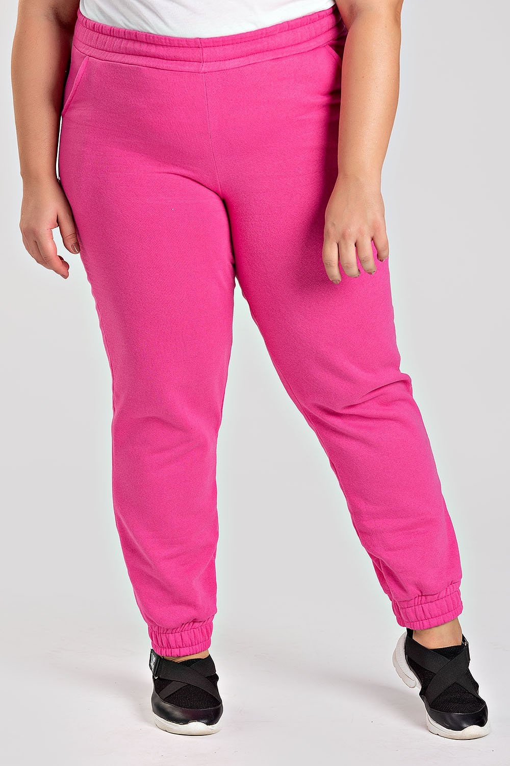 Calça Feminina Jogger Plus Size Em Moletom Peluciada Bolsos Laterais - Serena