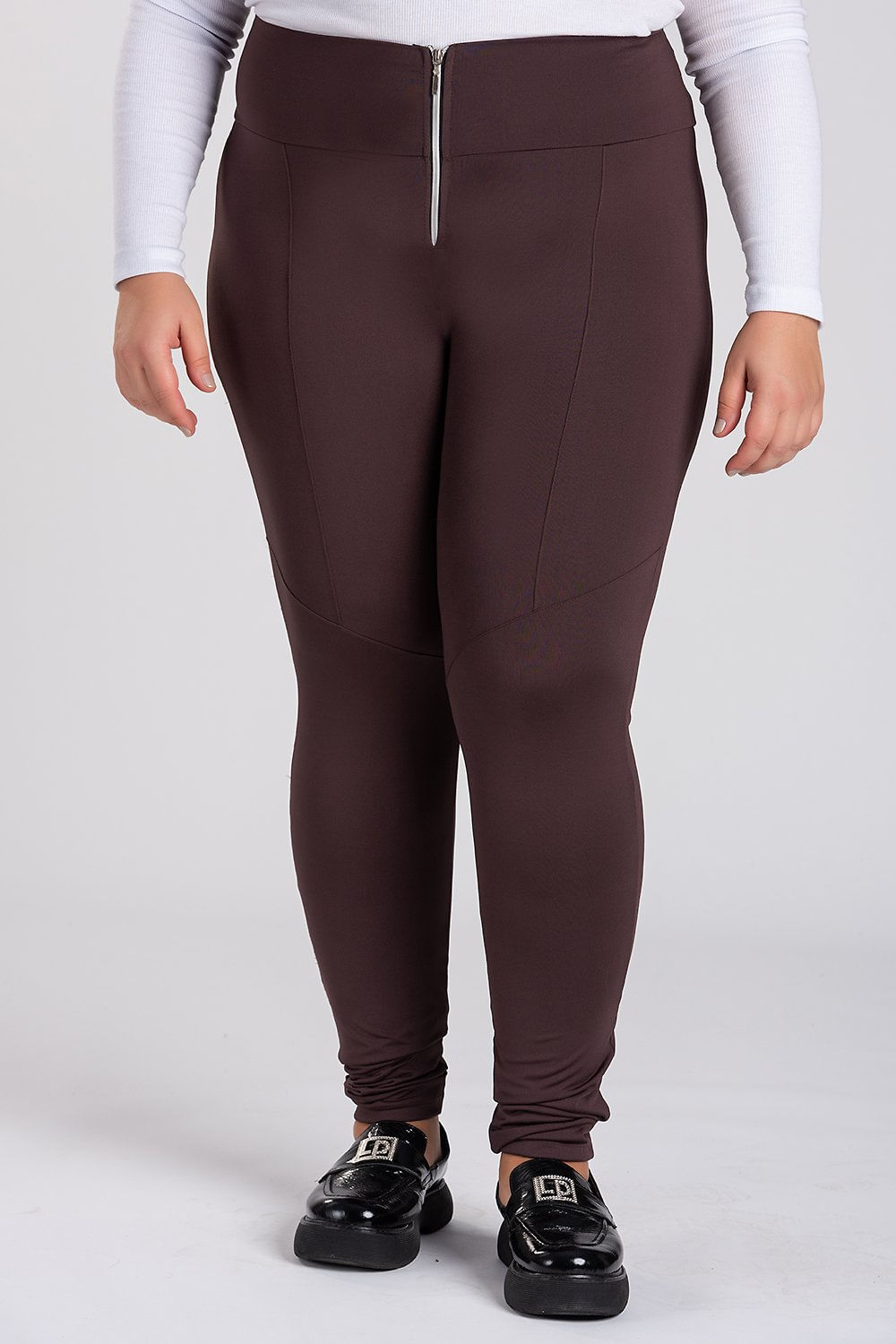 Calça Legging Montaria Plus Size Em Suplex Com Fechamento Em Zíper Metalizado - Serena