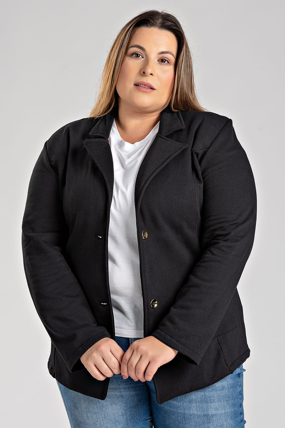 Blazer Feminino Plus Size Em Moletom Peluciado Fechamento Com Botões Bolso Frente - Serena