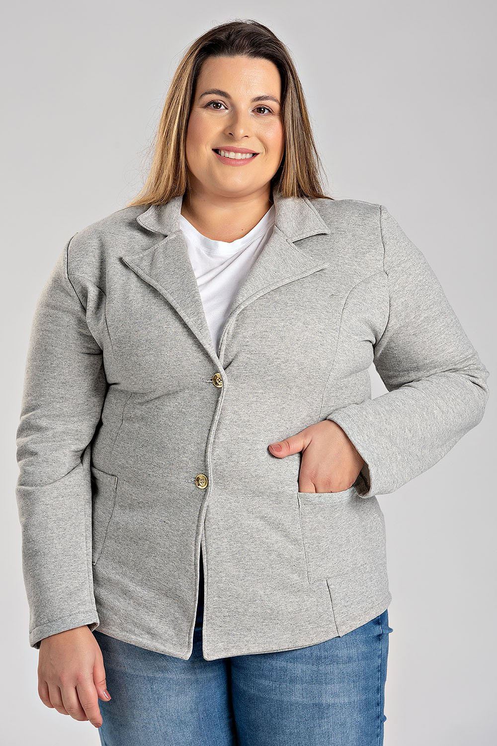 Blazer Feminino Plus Size Em Moletom Peluciado Fechamento Com Botões - Serena