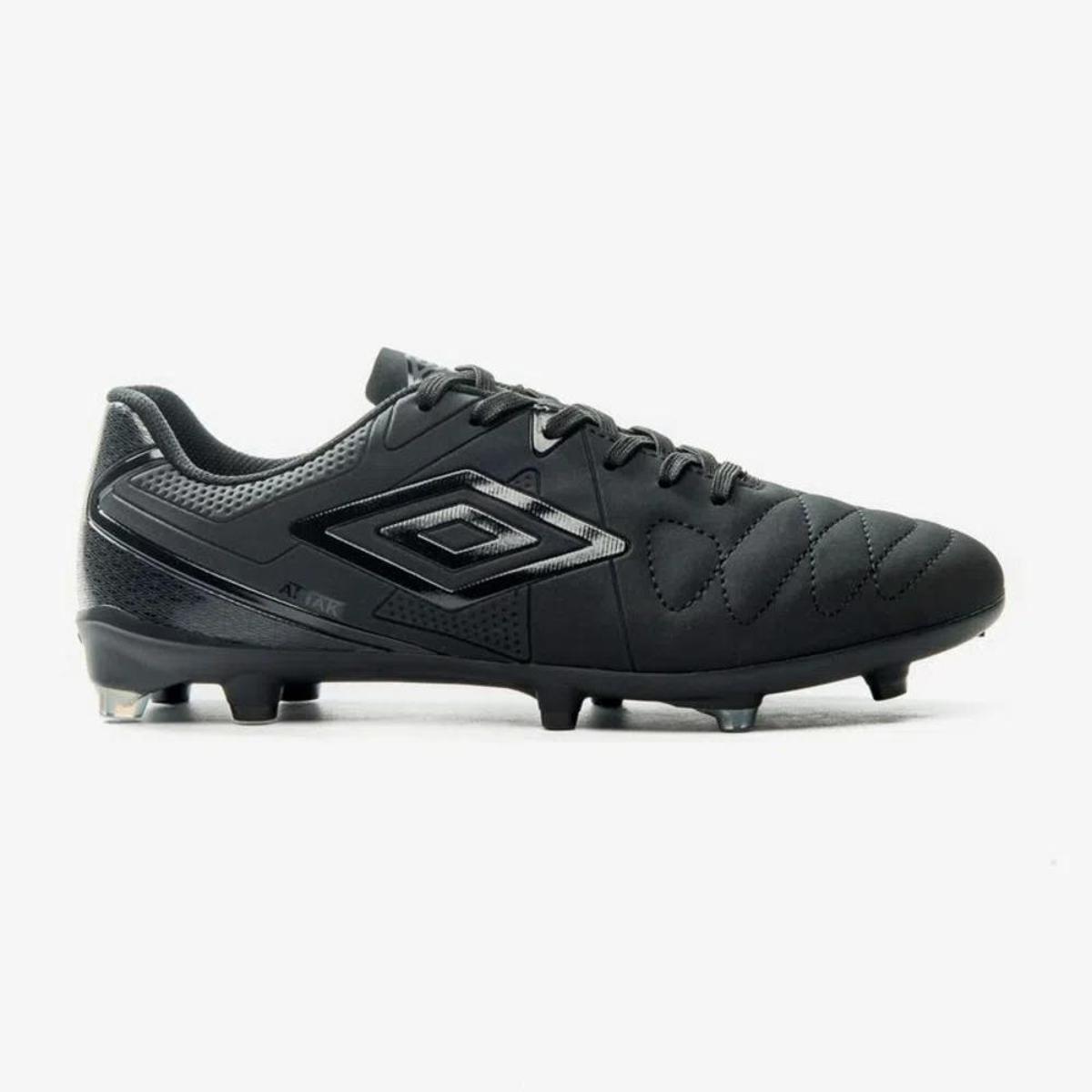 Chuteira Umbro Campo Attak Eternal Preto/preto 044