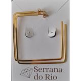 Brinco argola em design quadrado folheado em ouro 18k