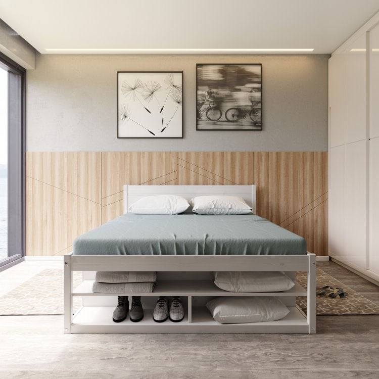Mesinhas de cabeceira modernas de madeira no quarto com vista frontal e  cama king-size