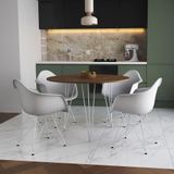 Mesa Jantar Redonda 110cm Amêndoa Clips 3 Pés Com 4 Poltronas Brancas Ferro Branco - Cor: Amendoa