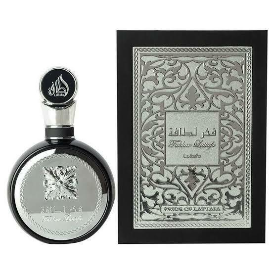 Lattafa Fakhar Black Edp 100ml Perfume Arabe Masculino Menor preço em Lattafa Fakhar Black Edp 100ml Perfume Arabe Masculino