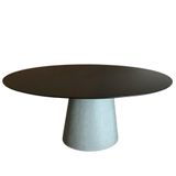 Mesa De Jantar Cone Oval 160x90 Cm Base Cimento Queimado Tampo Laqueado Preto