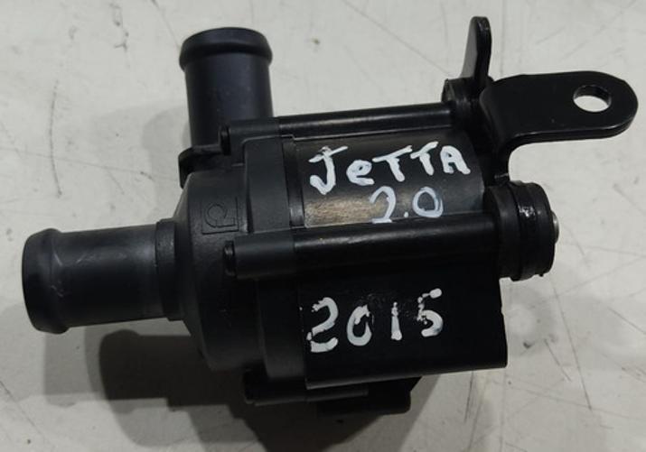 Bomba D&#39;água Jetta 2.0 2015 / 5c0965561