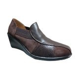 Café Feminino Com Mocassim De Chinelo, Confortável E Fácil De Usar
