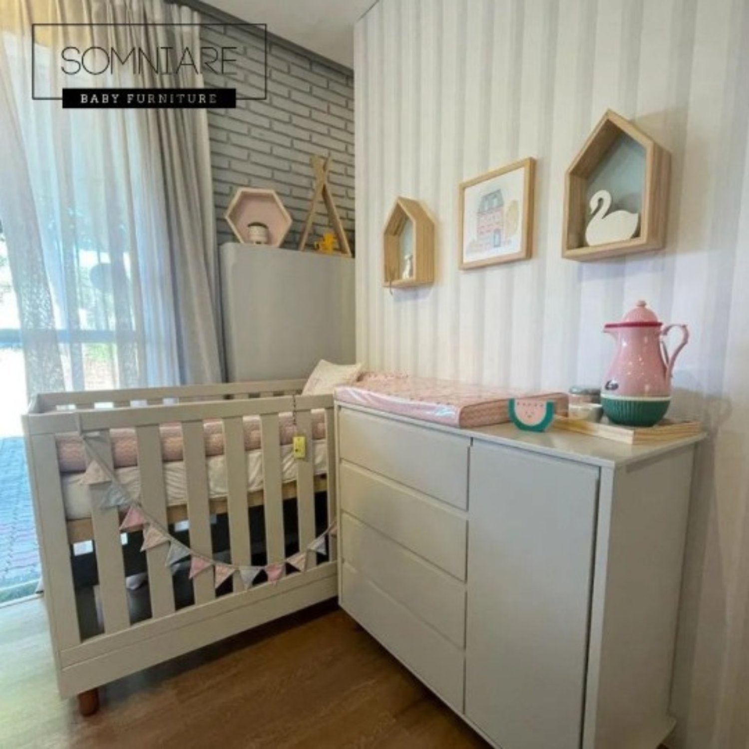 Cômoda Infantil Luna 4 Gavetas E 1 Porta Pés Em Madeira Maciça Areia/madeira