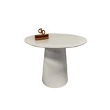 Mesa De Canto Com Vidro 60cm E Base Cone Laqueada Off White 70cm