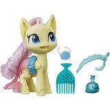 My Little Pony Fluttershy Potion Dress Up Figure - Brinquedo de pônei amarelo de 5 polegadas com acessórios de moda de vestuário, cabelo escovado e pe