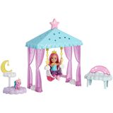 Boneca E Cenario Barbie Dreamtopia Chelsea Balanco Magico Mattel