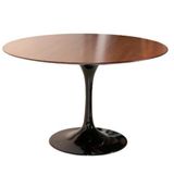 Mesa De Jantar Tulipa Saarinen Redonda 140 Cm Tampo Imbuia Base Preta