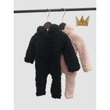 Macacão Bebe Fofinho Em Sherpa Com Capuz Forrado Com Zíper Preto