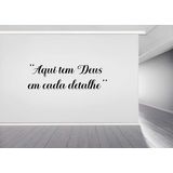 Adesivo De Parede Frase Aqui Tem Deus Mod02