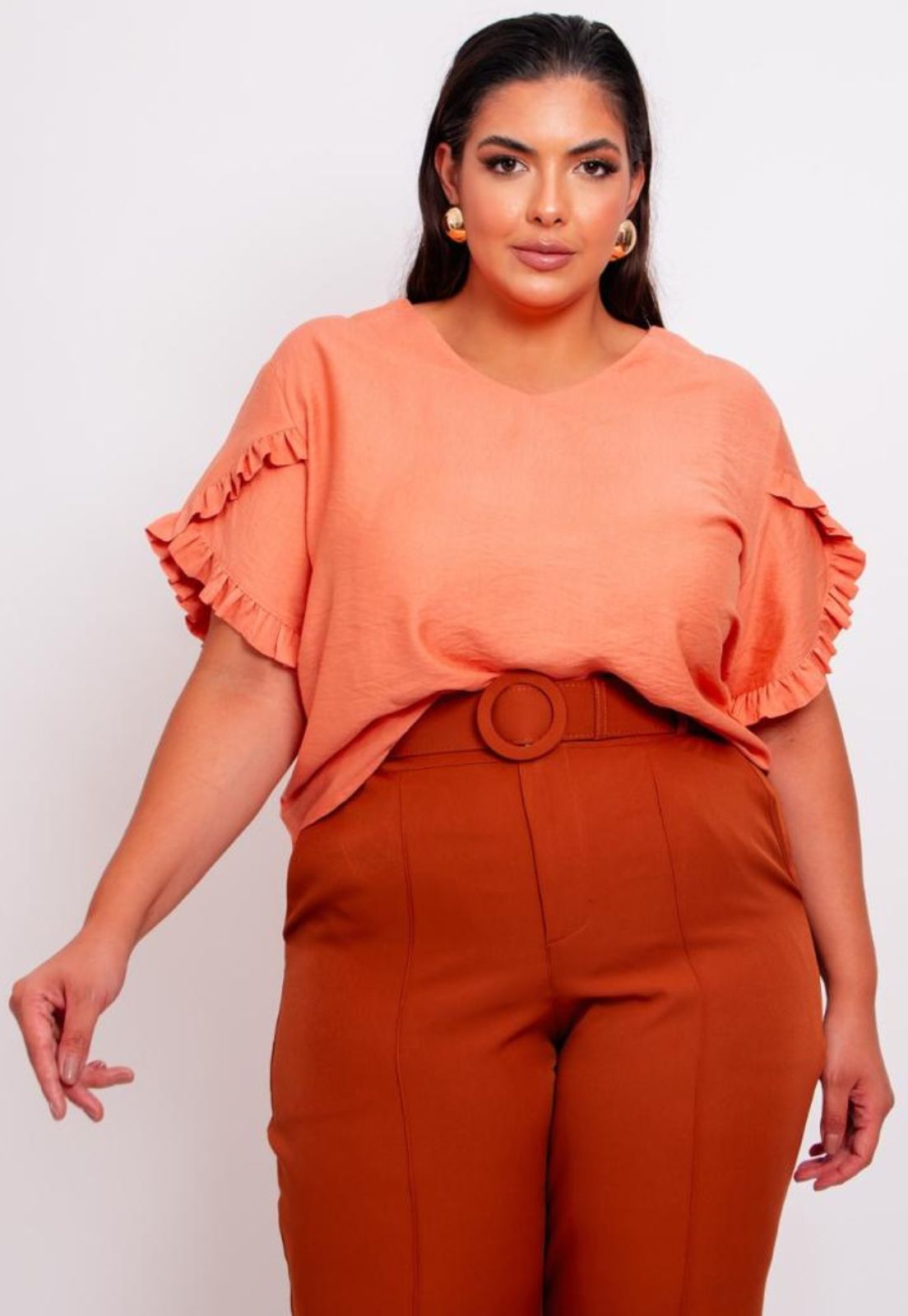 Blusa Feminina Plus Size Com Detalhe Em Babados