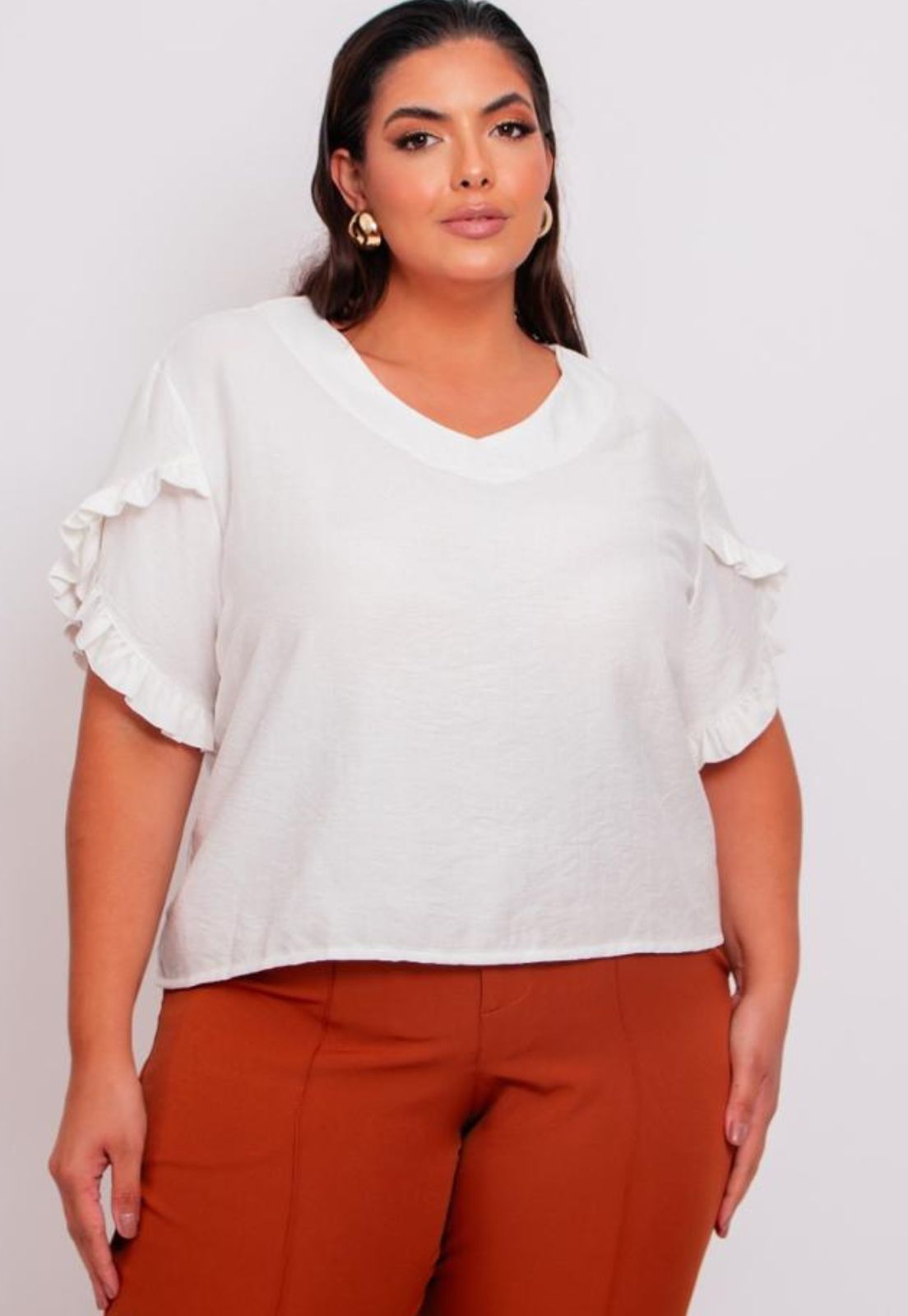 Blusa Feminina Plus Size Com Detalhe Em Babados