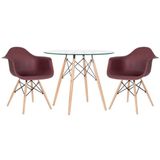 Mesa Redonda Eames Com Tampo De Vidro 90 Cm + 2 Cadeiras Eiffel Daw Marrom