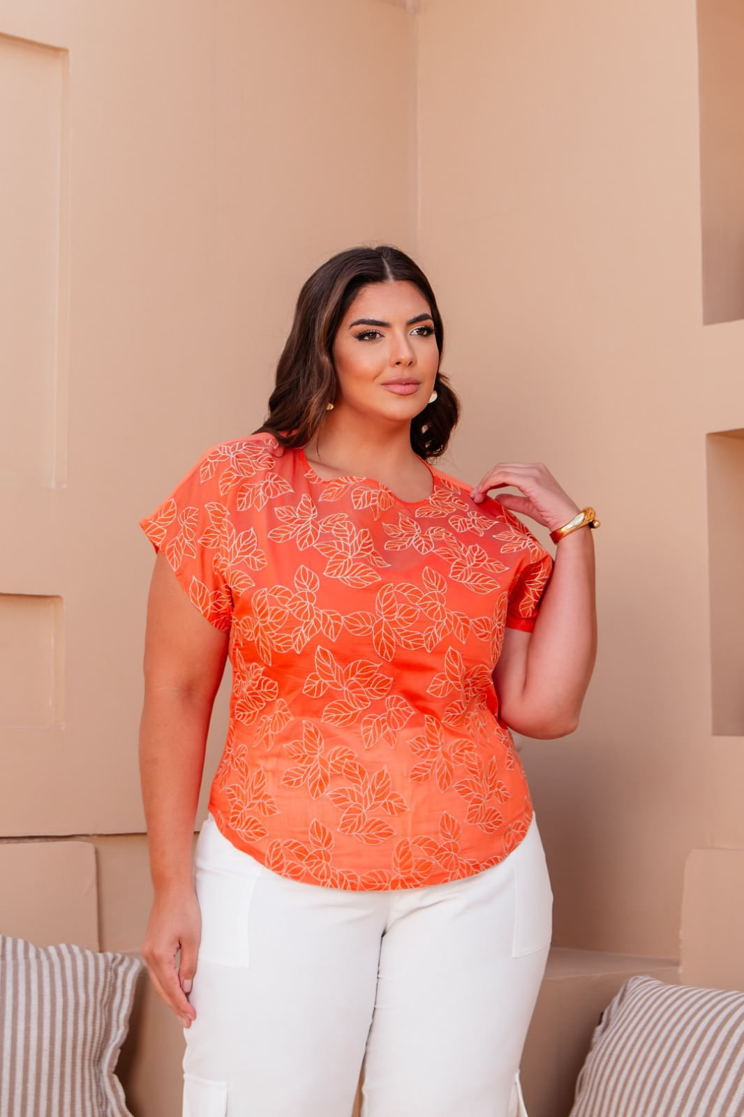 Blusa Feminina Plus Size Em Laise Bordado Com Regata