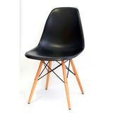 Cadeira Eames Polipropileno - Preta  - com base em madeira