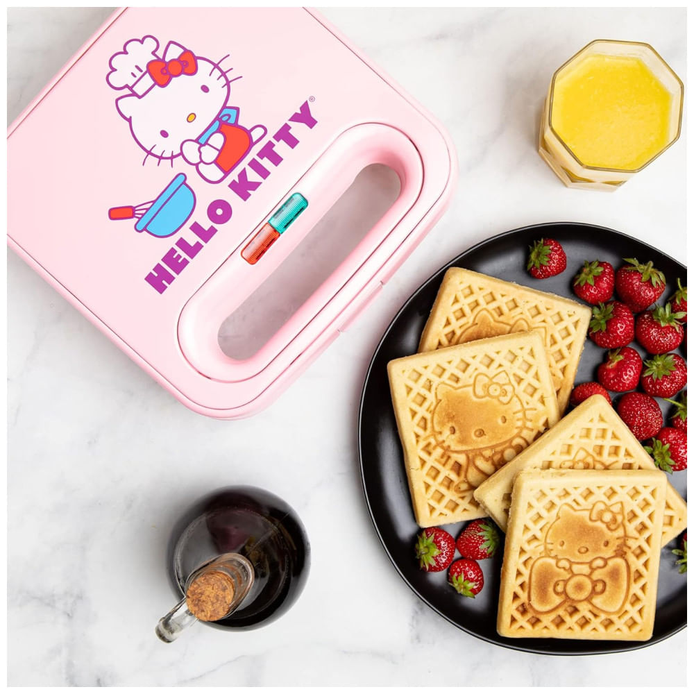 Máquina De Waffles, Tema Hello Kitty Com Revestimento Antiaderente, 110v 750w, Uncanny Brands, Rosa