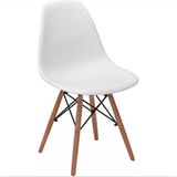 Cadeira Eiffel Charles Eames De Plástico Reciclável Branca Com Base De Madeira Dsw L15 - Gran Belo