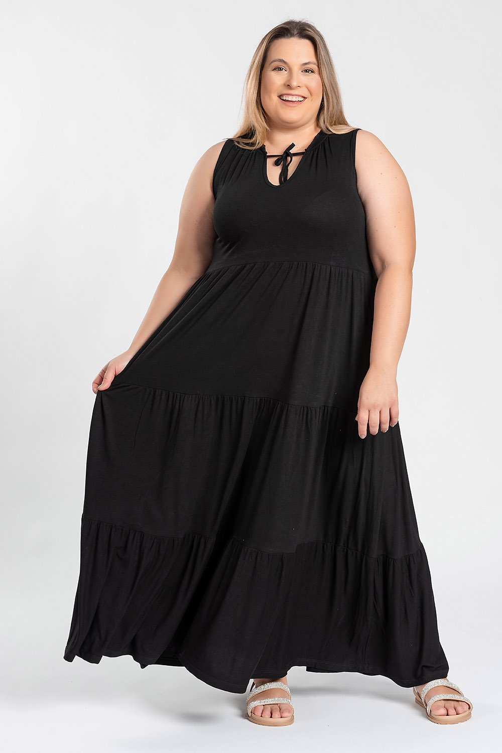 Vestido Longo Plus Size C/ Babados Malha De Viscose Detalhe Decote - Serena