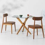 Conjunto Mesa De Jantar Thai Redonda Vidro Incolor - 1,10m + 2 Cadeiras Nord Encosto Estofado - Cognac