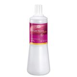 Água Oxigenada Color Touch Plus 4% Emulsão 13 Vol 1l Wella