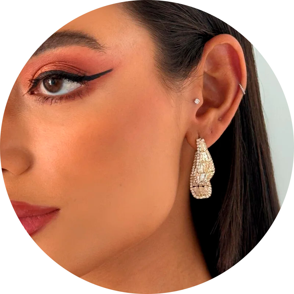 Brinco Feminino Estilo Coreano Presente Luxo Glamour Dourado - Dourado