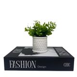 Livro decorativo CHIC FASHION e vaso branco em cerâmica