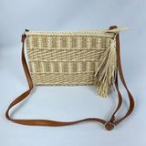 Bolsa De Palha Artesanal Feminina Tiracolo Com Alça Transversal Moda Praia Verão Com Pom Pom Caramelo