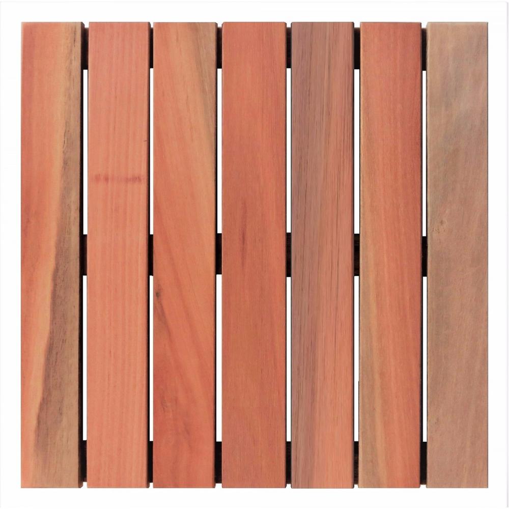 Deck em Placa de Madeira Modular Base Madeira 50x50cm Isabela Revestimentos Natural