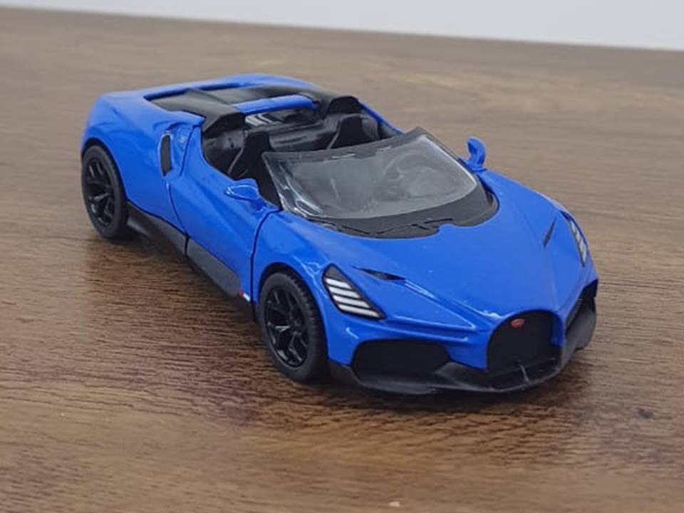 Miniatura Bugatti Mistral Conversível Kinsmart 1/36 Metal E