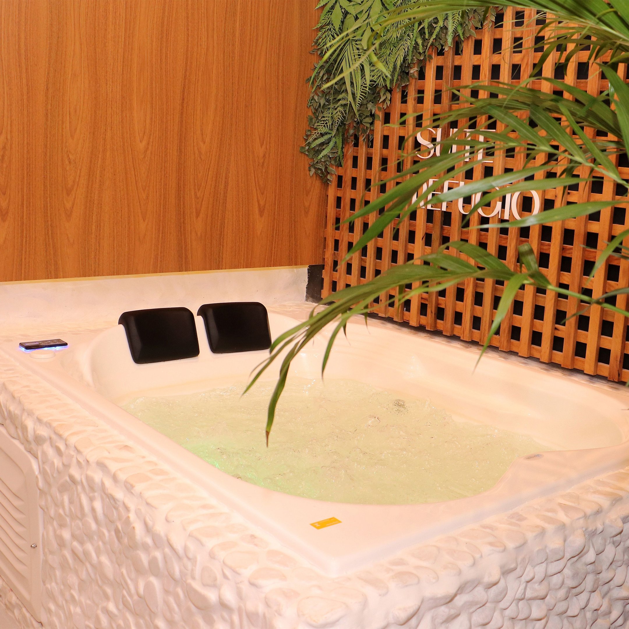 Banheira Casal De Hidromassagem Ascoli Essencial 160cmx110cmx43cm Em Gel Coat- 220v Mondialle Branco