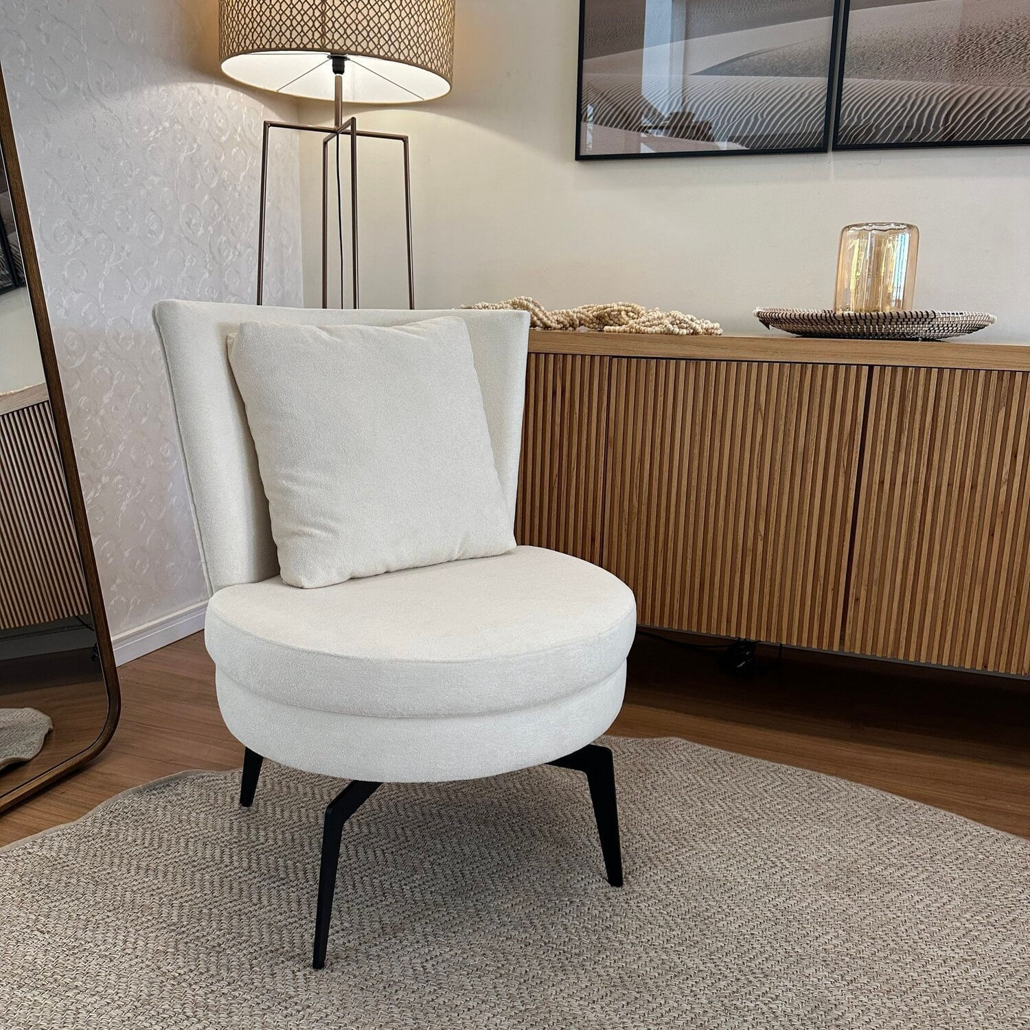 Poltrona Para Sala De Estar Lynn Giratória Boucle . Natural