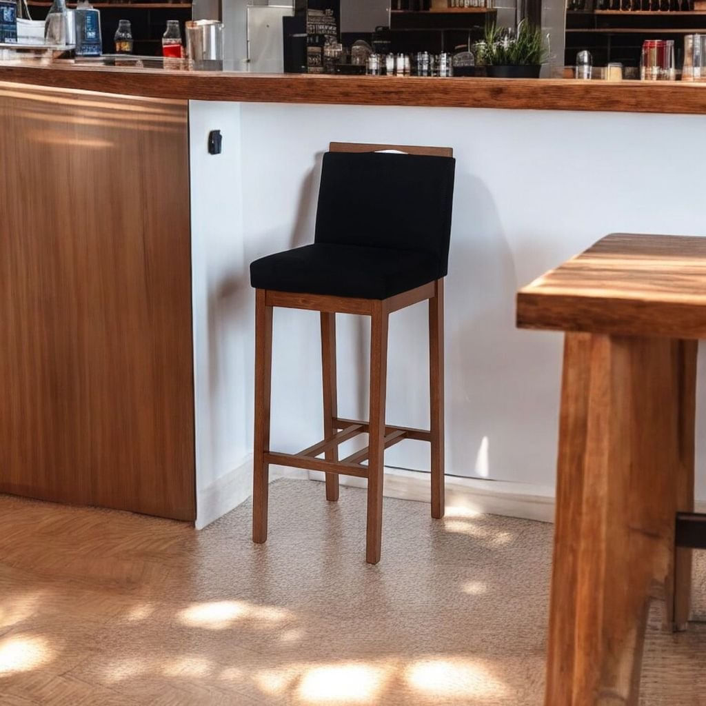 Banqueta Bistrô Berlim Pé Alto Em Madeira Maciça De Eucalipto Verniz Rust Veludo Marrom/preto
