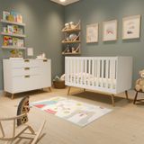 Quarto De Bebê Completo 1 Berço Com 1 Cômoda 3 Gavetas Caring Branco/carvalho