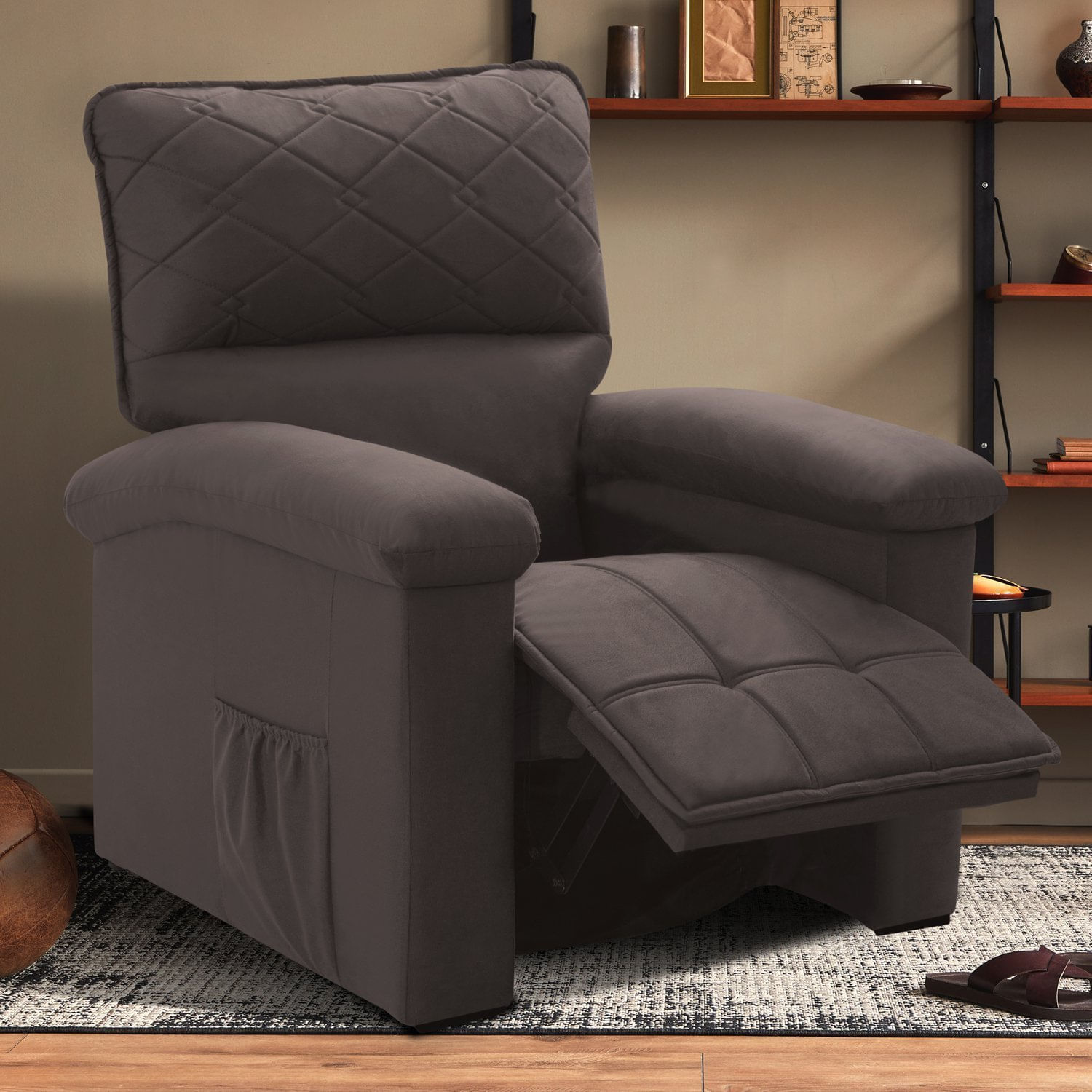 Poltrona Retrátil Reclinável Gavea Hellen Estofados Bege