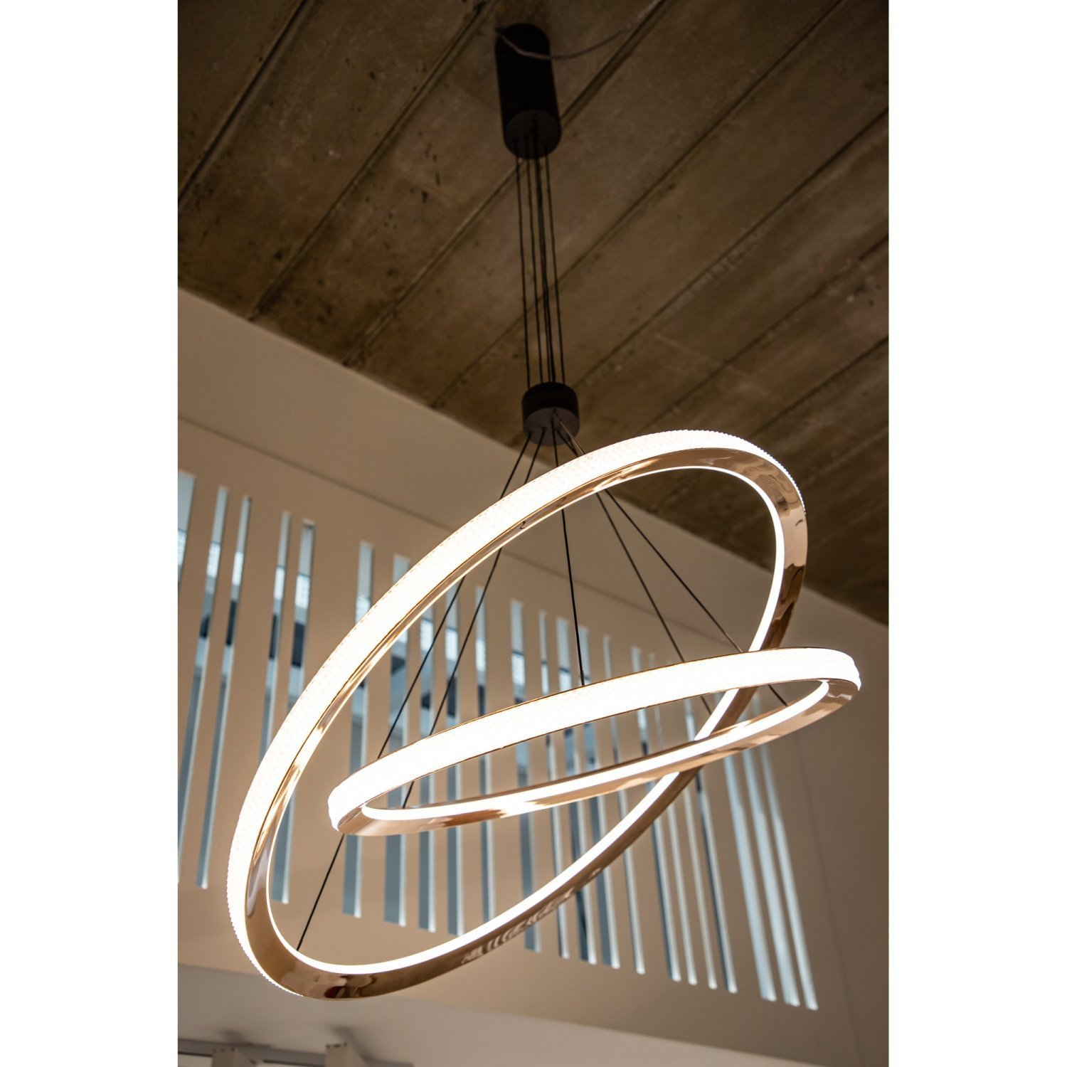 Pendente Meridiano 3,5cm 1x125w 3000k 4200lm Le Preto