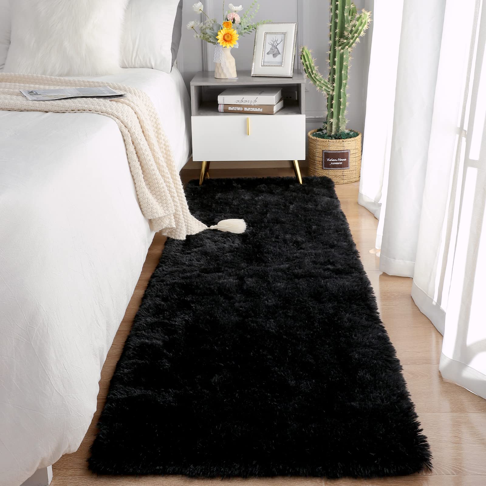 Tapete Runner Chicrug Soft Plush Fluffy 60x240cm Preto