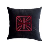 Almofada Veludo Bordada Cruz De Malta 45x45cm. Com Enchimento Preto