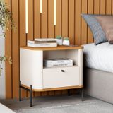 Mesa De Cabeceira Curva Tucupí Slim Com Pés E Puxador De Metal Off White/nature/preto