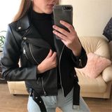 Jaqueta De Couro Feminina Com Gola Dobrável Casaco